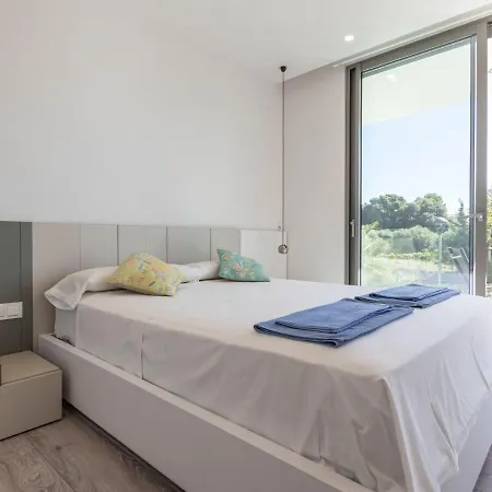 Ardiaca By Interhome