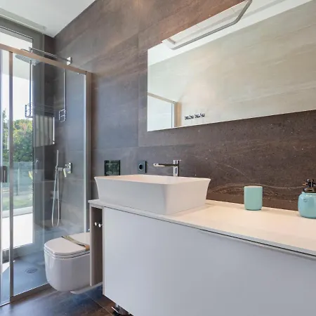 Ardiaca By Interhome